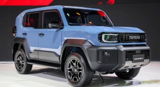Toyota Việt Nam 'nhá hàng' Land Cruiser FJ: SUV khung gầm rời cho dân mê off-road